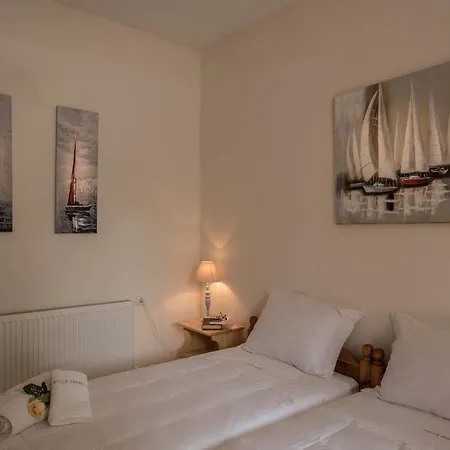 Apartmán Euphrosina With Heated Pool & Dry Sauna, 5-min Walk To Oostende