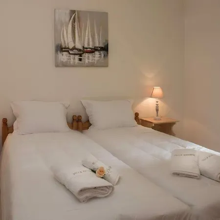 Euphrosina With Heated Pool & Dry Sauna, 5-min Walk To Oostende Appartement
